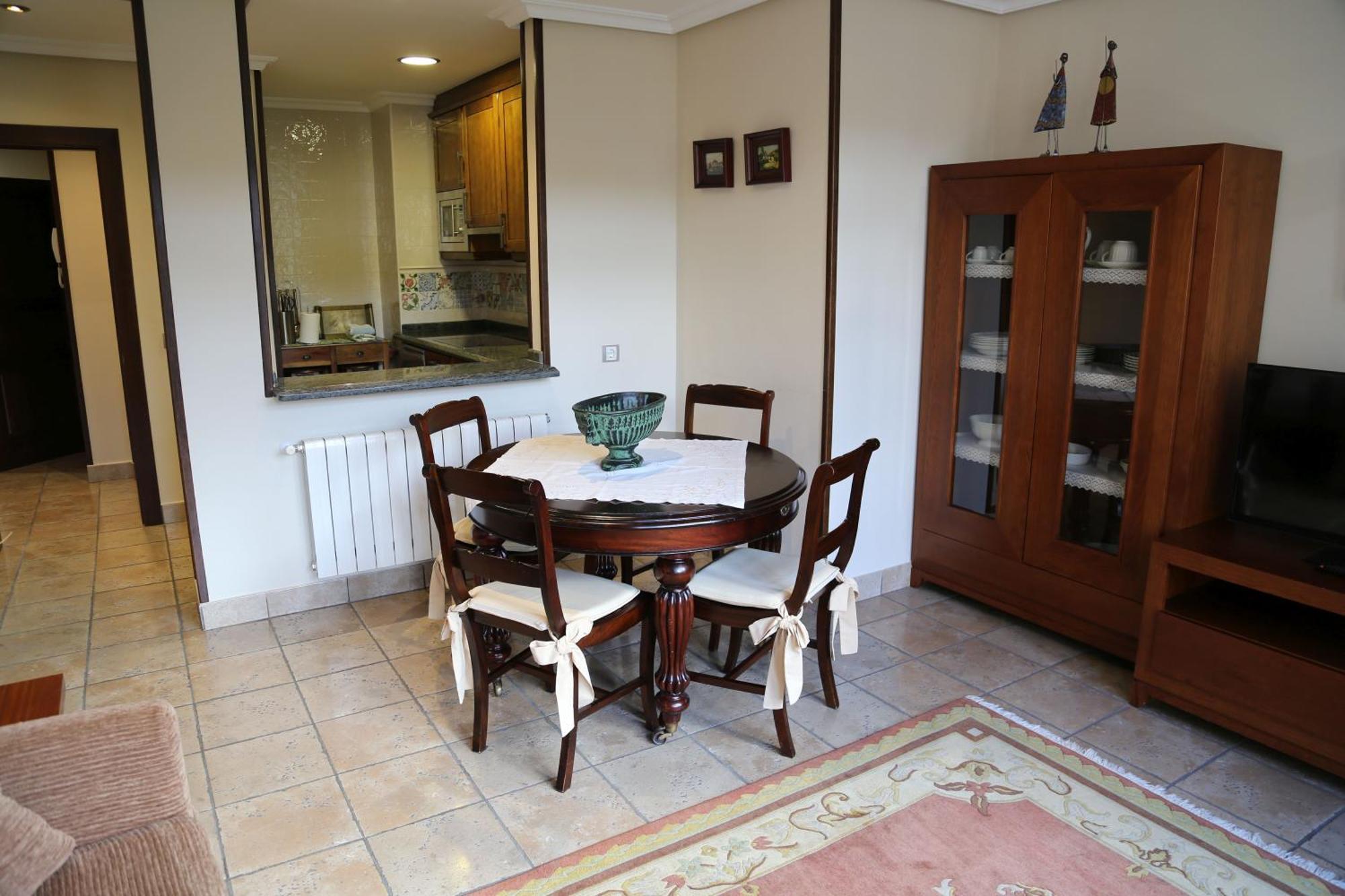Apartamentos La Pontiga *** อินเฟียสโต ภายนอก รูปภาพ
