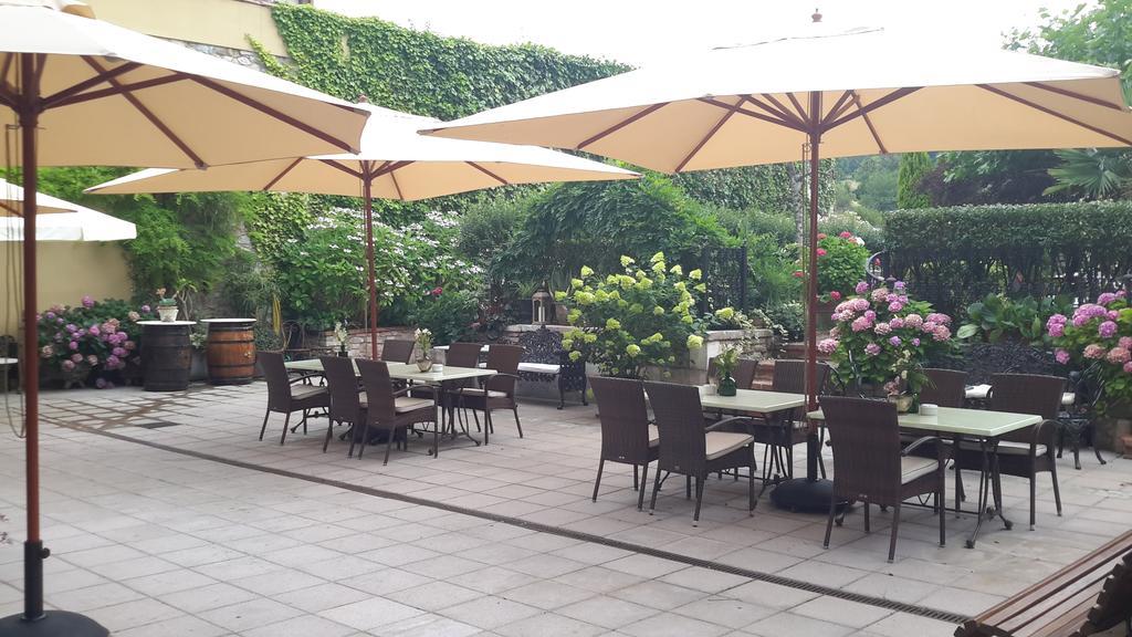 Apartamentos La Pontiga *** อินเฟียสโต ภายนอก รูปภาพ